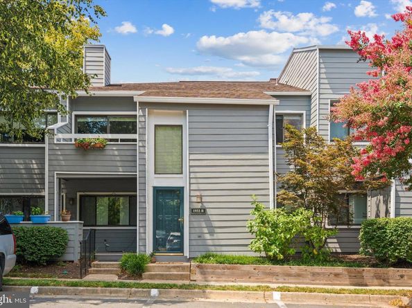 1933 Villaridge Drive 1933B, Reston VA 20191