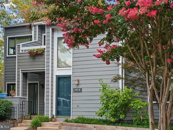 1933 Villaridge Drive 1933B, Reston VA 20191