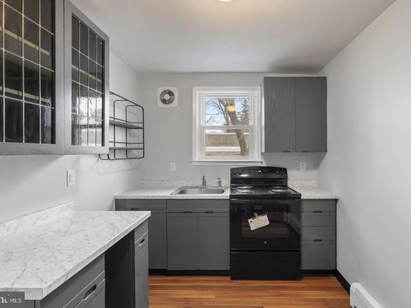 46 S State Road, Upper Darby PA 19082