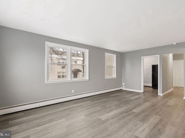 46 S State Road, Upper Darby PA 19082