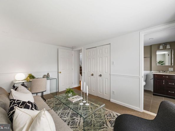 129 Bainbridge Street, Philadelphia PA 19147