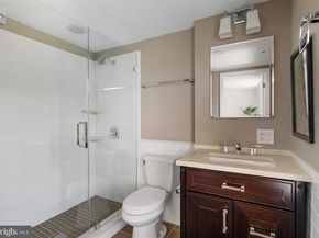 129 Bainbridge Street, Philadelphia PA 19147