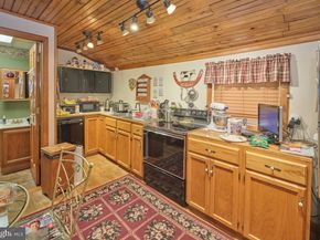 301 Main Street, Hulmeville PA 19047