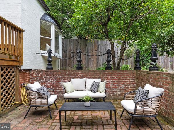 2429 Tunlaw Road NW, Washington DC 20007
