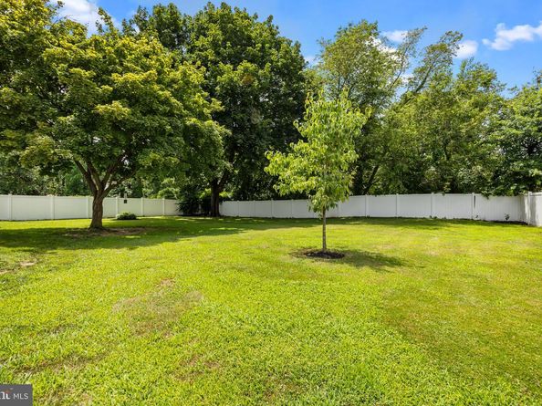 1517 Derbyshire Road, Yardley PA 19067