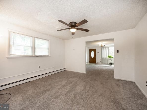 222 Collingdale Avenue, Collingdale PA 19023