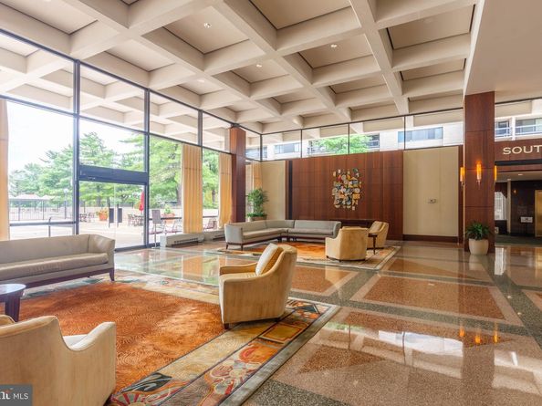 3701 S George Mason Drive 101N, Falls Church VA 22041