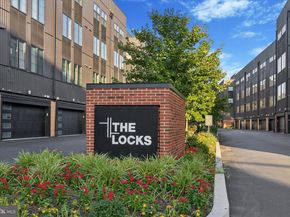 4548 Riverside Way, Philadelphia PA 19127