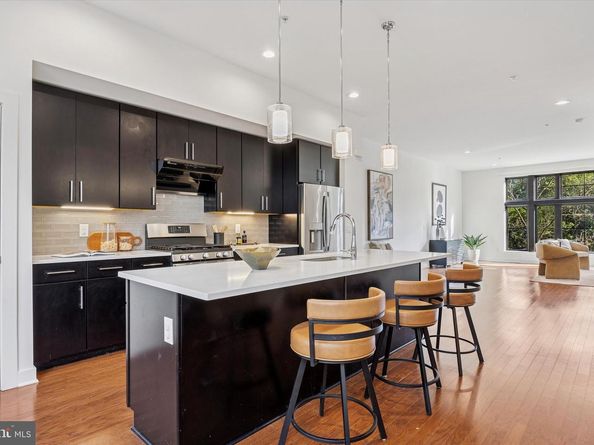 4548 Riverside Way, Philadelphia PA 19127