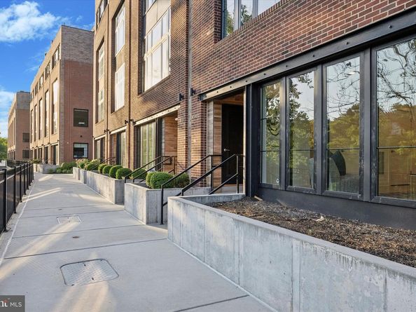 4548 Riverside Way, Philadelphia PA 19127