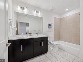 4548 Riverside Way, Philadelphia PA 19127