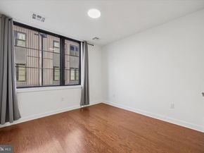 4548 Riverside Way, Philadelphia PA 19127