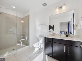 4548 Riverside Way, Philadelphia PA 19127