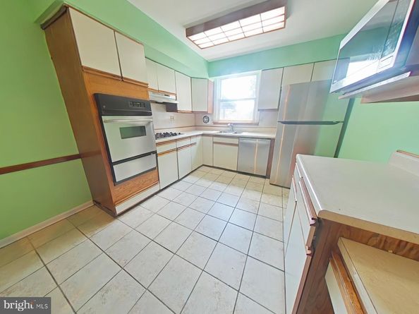 614 E Gorgas Lane, Philadelphia PA 19119