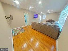 614 E Gorgas Lane, Philadelphia PA 19119