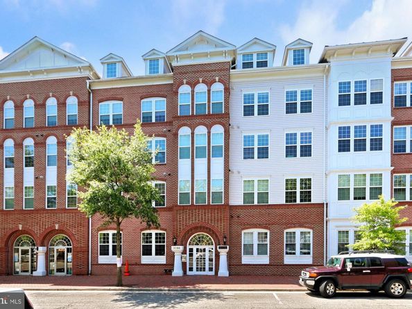 4950 Brenman Park Drive 301, Alexandria VA 22304