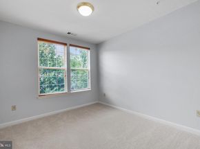 4950 Brenman Park Drive 301, Alexandria VA 22304