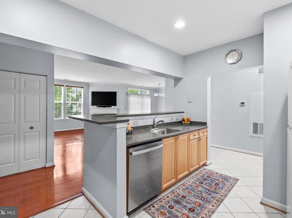4950 Brenman Park Drive 301, Alexandria VA 22304