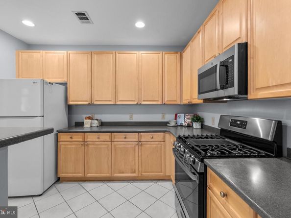4950 Brenman Park Drive 301, Alexandria VA 22304