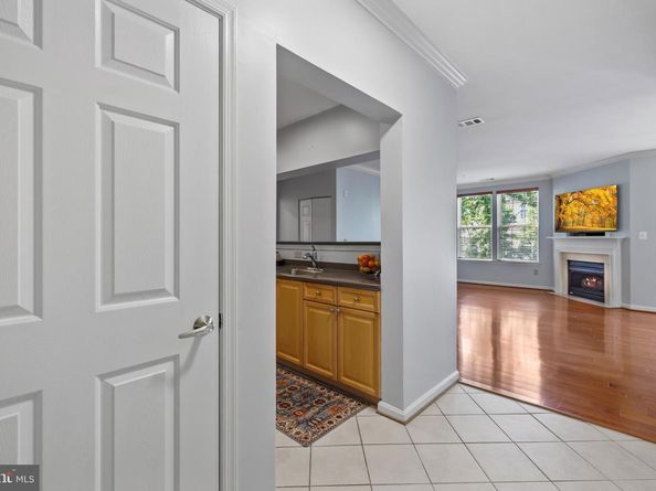 4950 Brenman Park Drive 301, Alexandria VA 22304