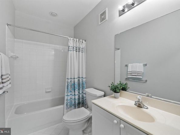4950 Brenman Park Drive 301, Alexandria VA 22304