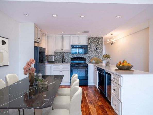 1919 Chestnut Street 1812, Philadelphia PA 19103