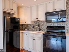 1919 Chestnut Street 1812, Philadelphia PA 19103