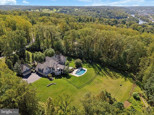 631 Harts Ridge Road, Conshohocken PA 19428