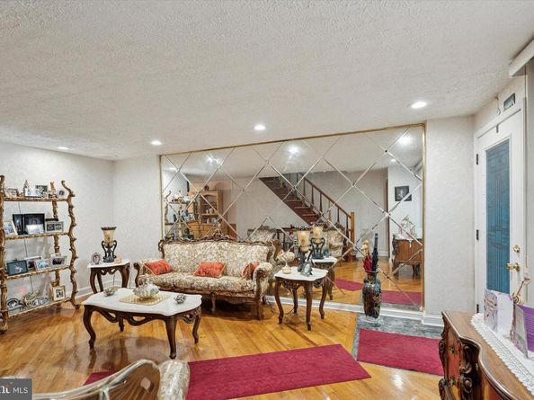 3187 S 20TH Street, Philadelphia PA 19145