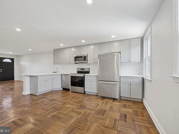 303 Golf Road, Darby PA 19023