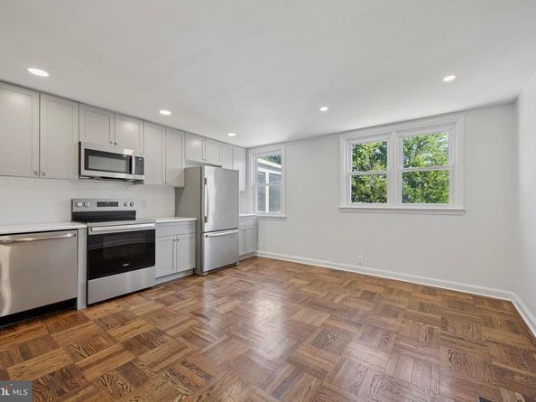 303 Golf Road, Darby PA 19023