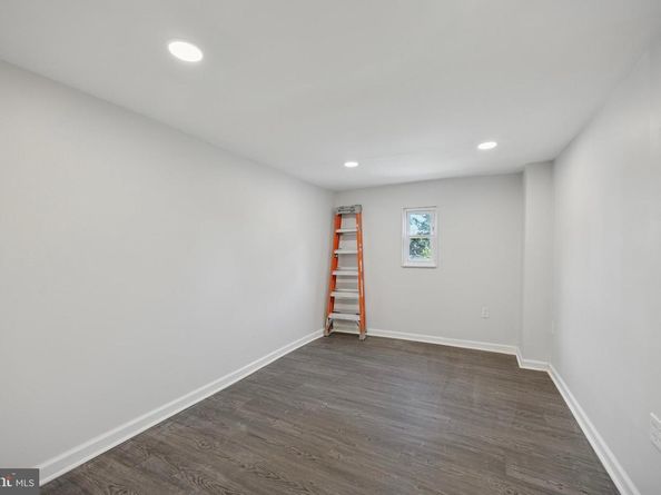 303 Golf Road, Darby PA 19023