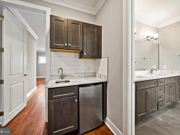 1603 S 6TH Street, Philadelphia PA 19148