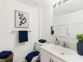 3800 Powell Lane 519, Falls Church VA 22041