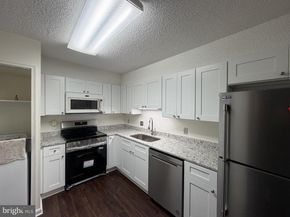 3800 Powell Lane 519, Falls Church VA 22041