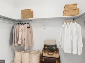 3800 Powell Lane 519, Falls Church VA 22041