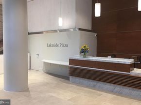 3800 Powell Lane 519, Falls Church VA 22041