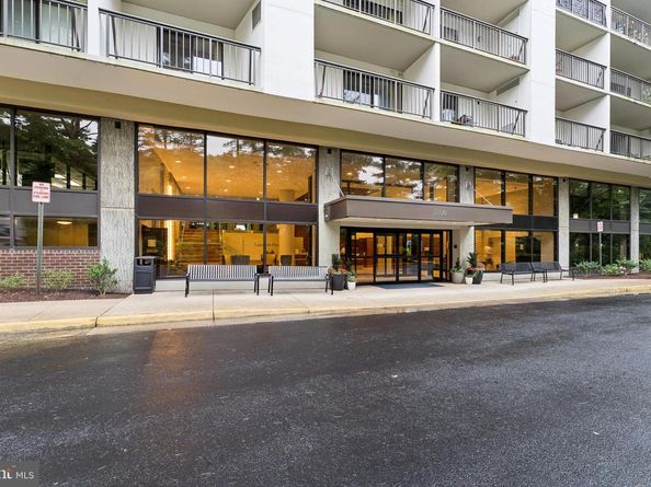 3800 Powell Lane 519, Falls Church VA 22041