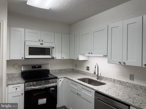 3800 Powell Lane 519, Falls Church VA 22041