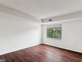 3800 Powell Lane 519, Falls Church VA 22041