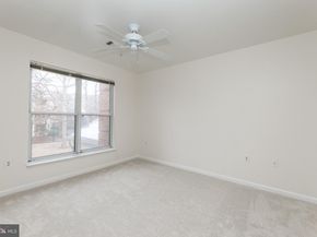 2204 Westcourt Lane 201, Herndon VA 20170