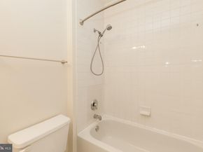 2204 Westcourt Lane 201, Herndon VA 20170