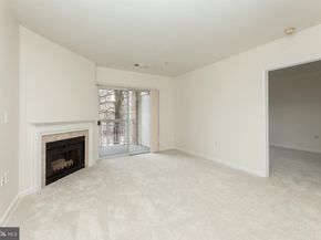 2204 Westcourt Lane 201, Herndon VA 20170