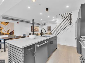 1139 N 3rd Street PH10, Philadelphia PA 19123