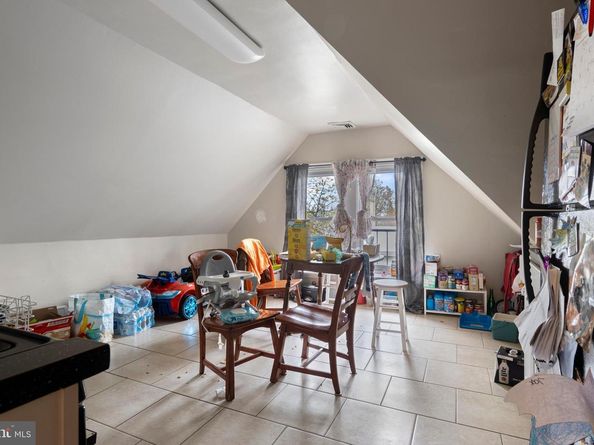 315 N Swarthmore Avenue, Ridley Park PA 19078