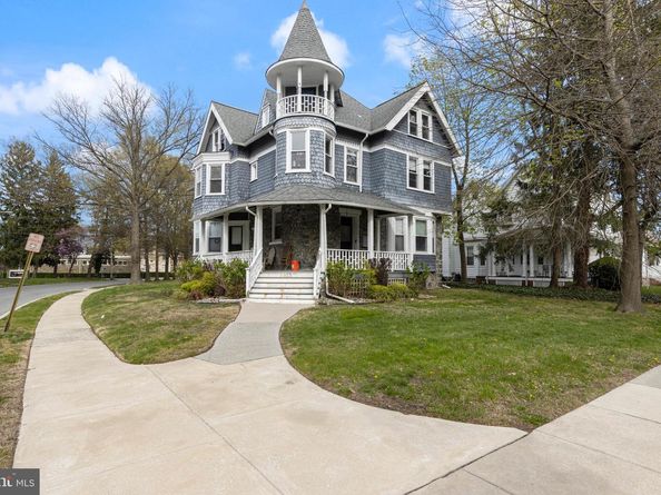 315 N Swarthmore Avenue, Ridley Park PA 19078