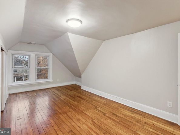 315 N Swarthmore Avenue, Ridley Park PA 19078