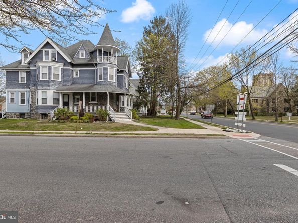315 N Swarthmore Avenue, Ridley Park PA 19078