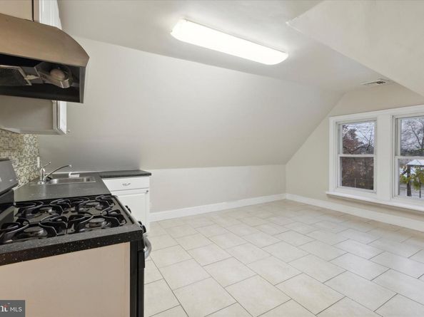 315 N Swarthmore Avenue, Ridley Park PA 19078