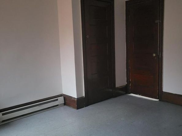 4246 N 8TH Street, Philadelphia PA 19140